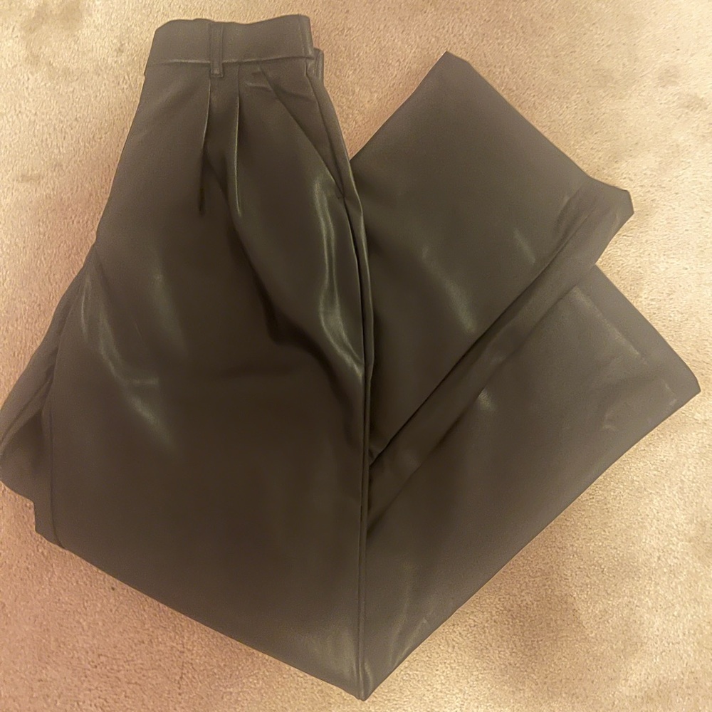 wide legged black leather abercrombie and fitch pants